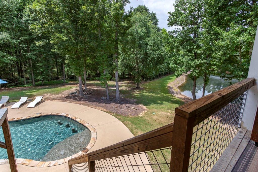 3055 Spring Hill Drive