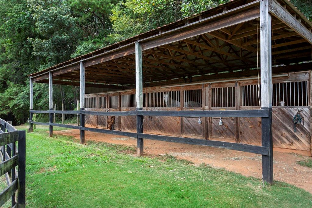 3055 Spring Hill Drive