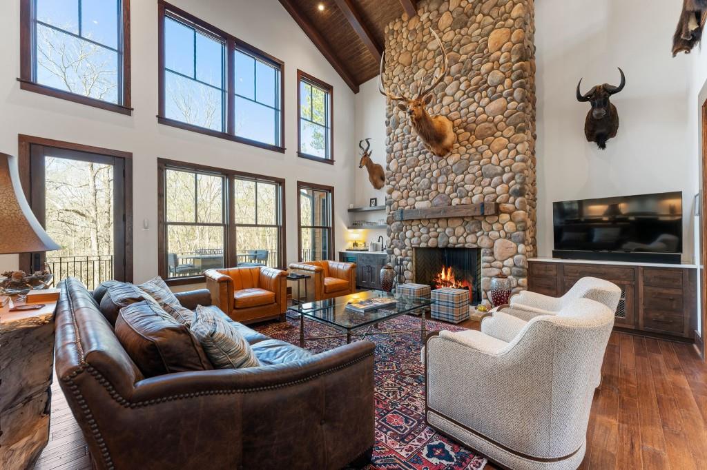975 Blalock Lakes Drive