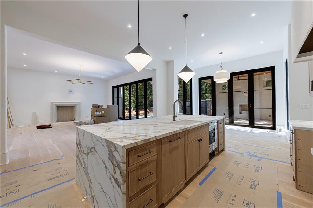 2983 Habersham Court NW