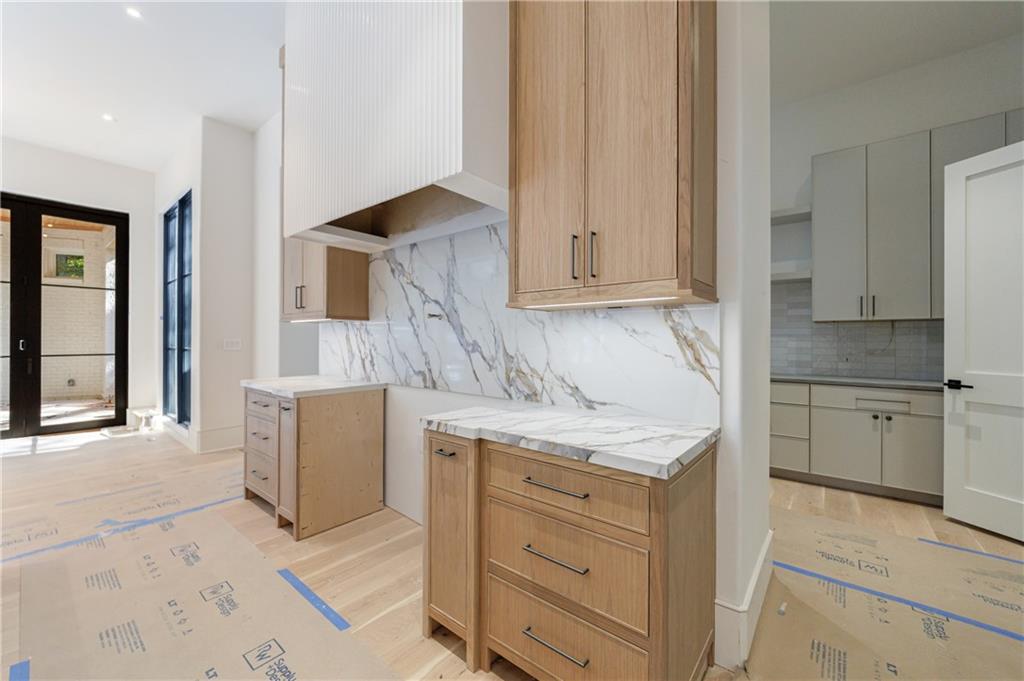 2983 Habersham Court NW