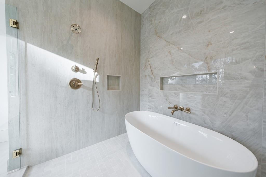 2983 Habersham Court NW