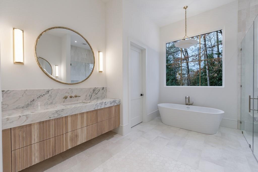 2983 Habersham Court NW