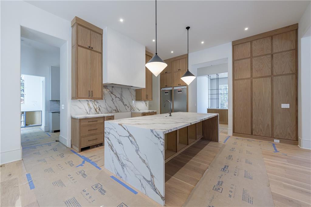 2983 Habersham Court NW