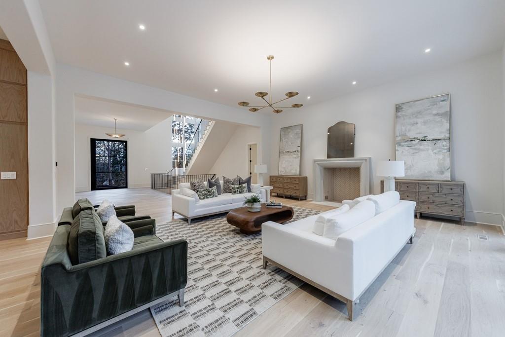 2983 Habersham Court NW