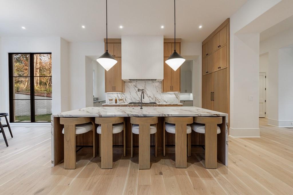 2983 Habersham Court NW