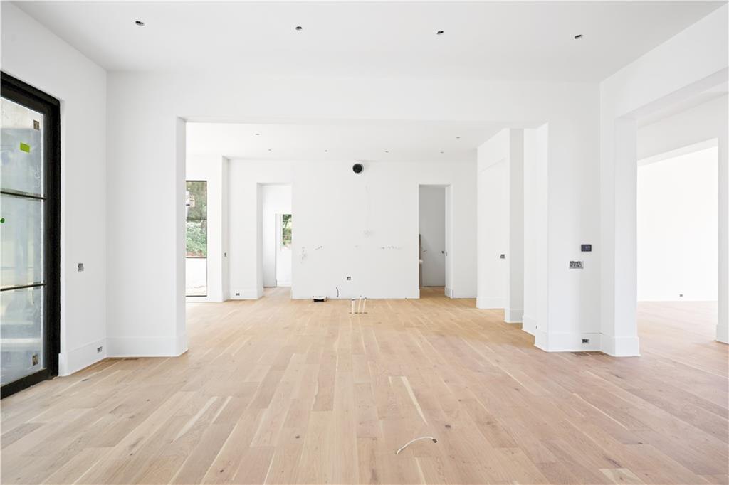 2983 Habersham Court NW