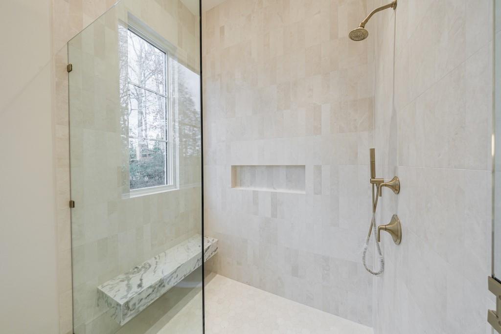 2983 Habersham Court NW