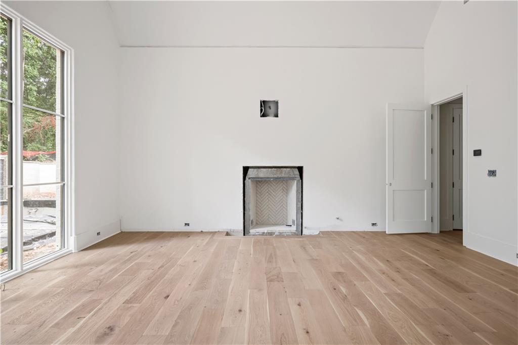 2983 Habersham Court NW