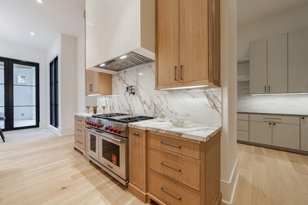 2983 Habersham Court NW