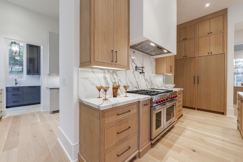 2983 Habersham Court NW