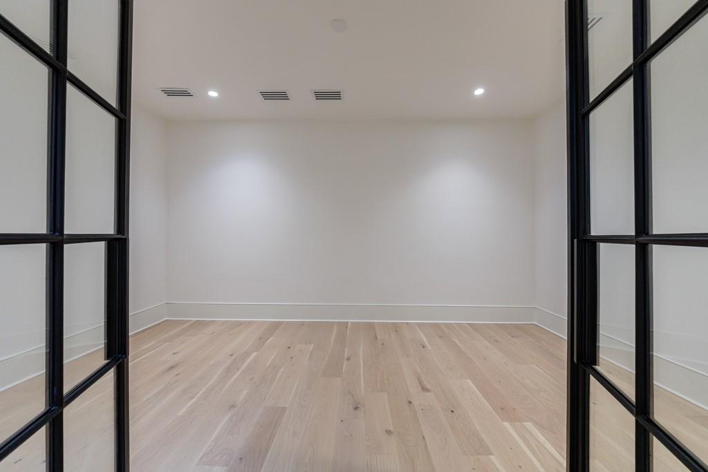 2983 Habersham Court NW