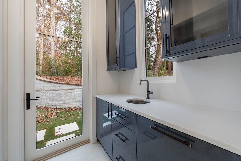 2983 Habersham Court NW