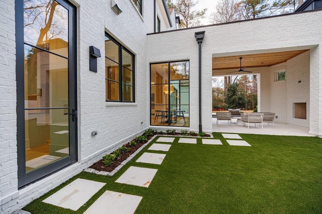 2983 Habersham Court NW