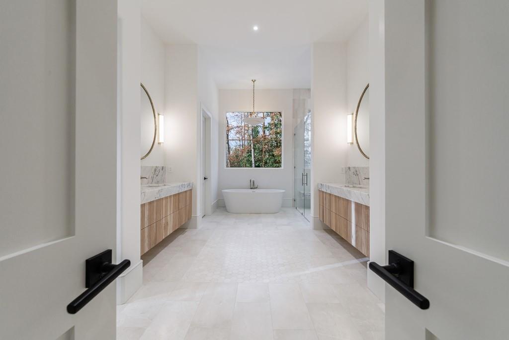 2983 Habersham Court NW