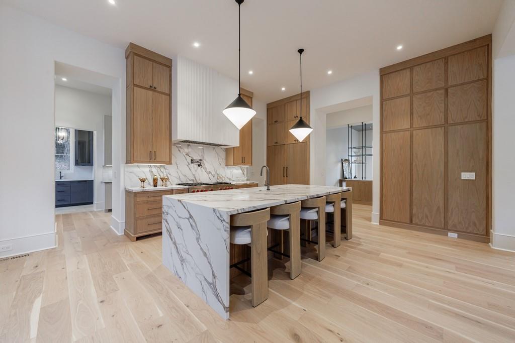 2983 Habersham Court NW