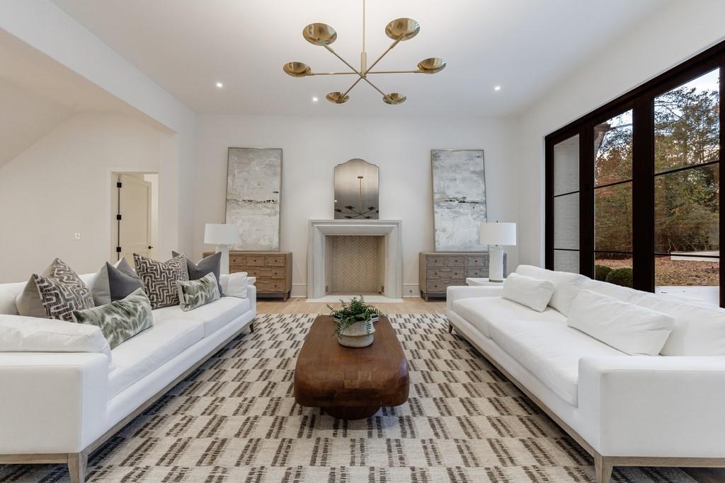 2983 Habersham Court NW