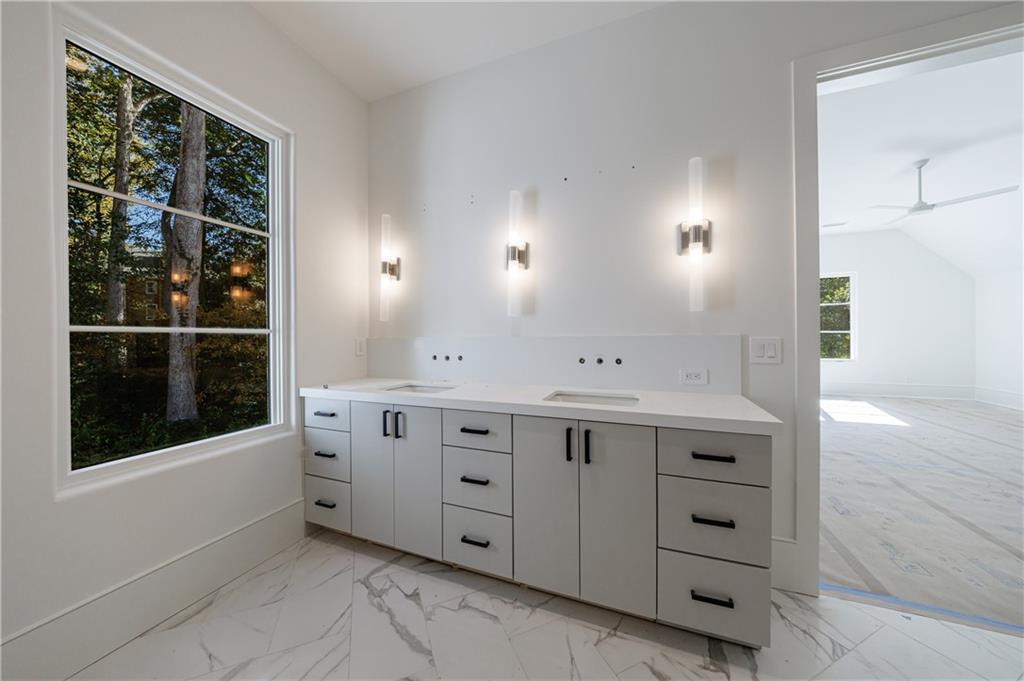 2983 Habersham Court NW