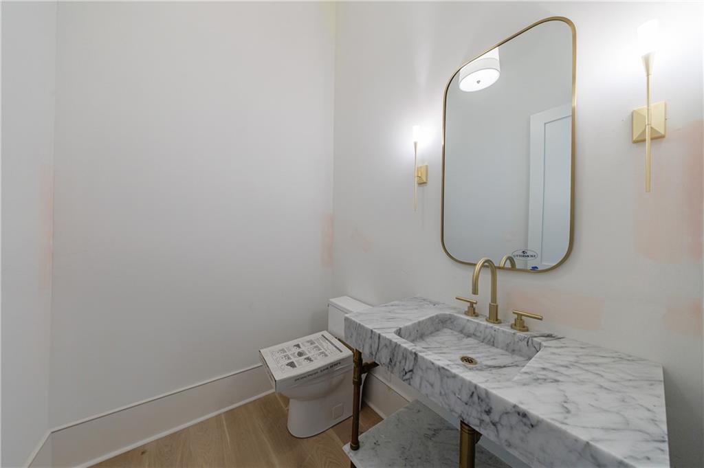 2983 Habersham Court NW