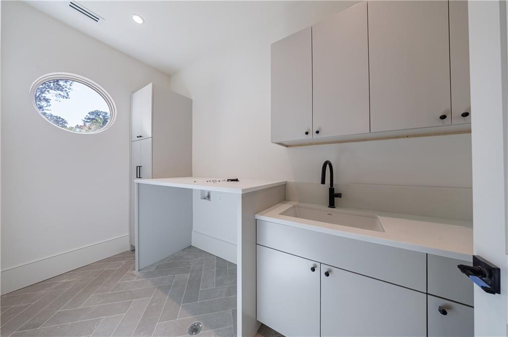 2983 Habersham Court NW