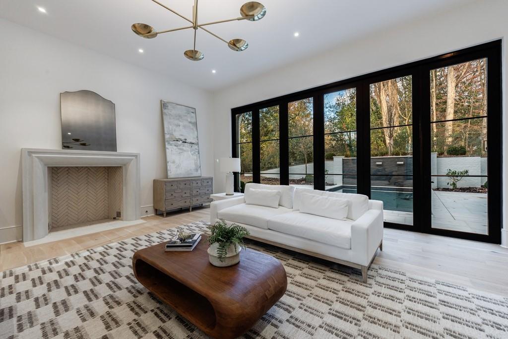 2983 Habersham Court NW