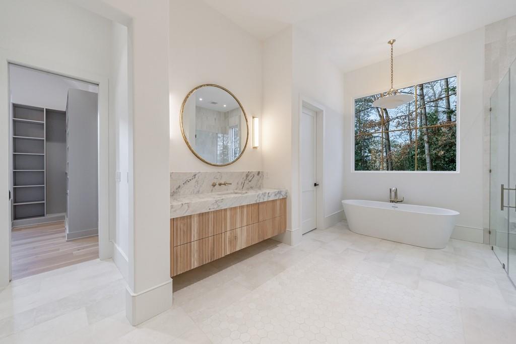 2983 Habersham Court NW