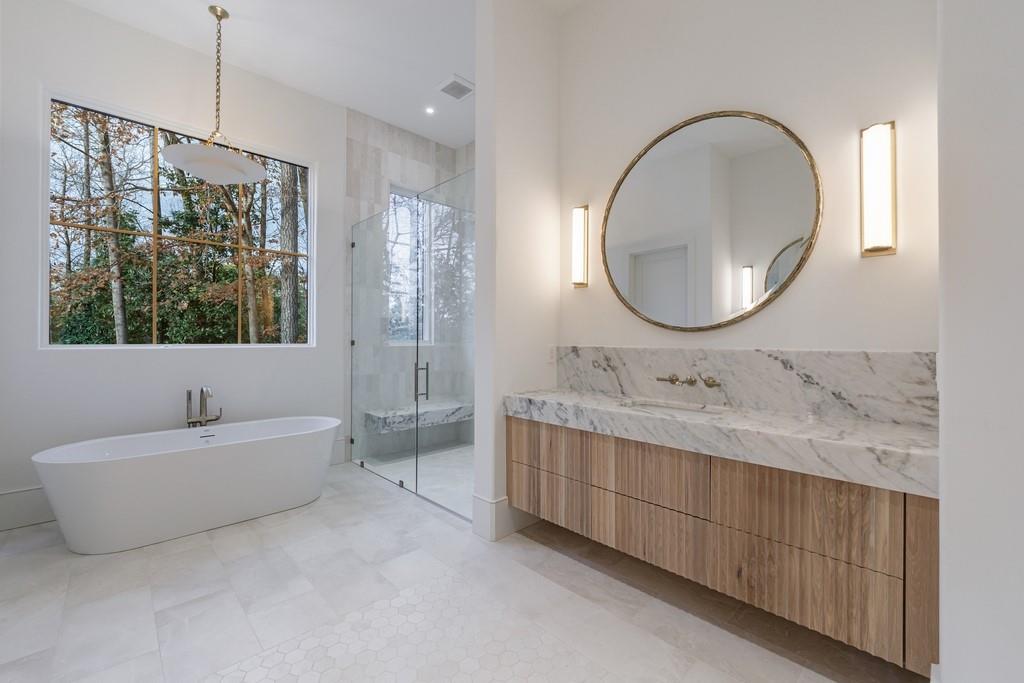 2983 Habersham Court NW