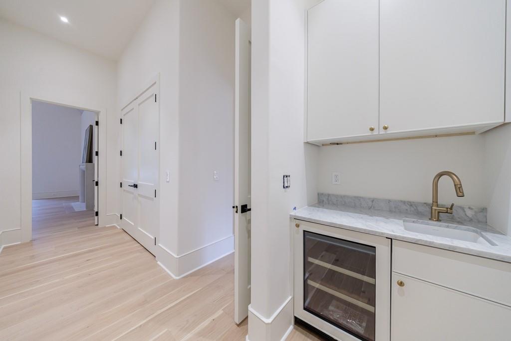 2983 Habersham Court NW