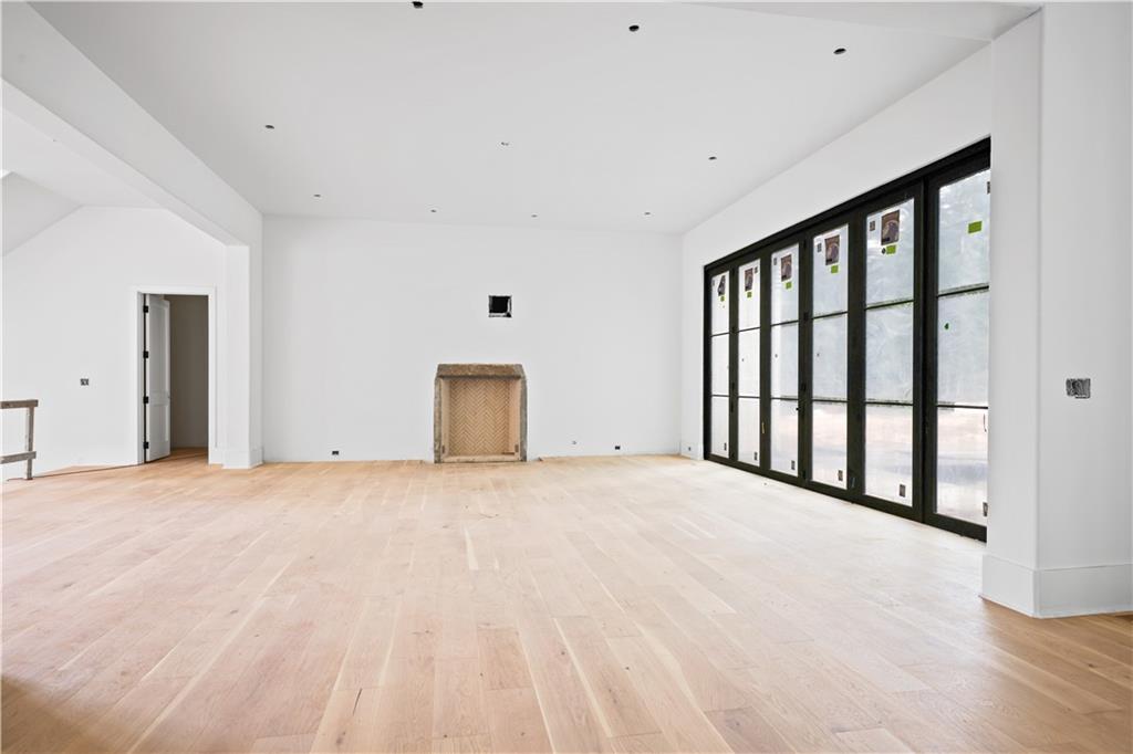 2983 Habersham Court NW