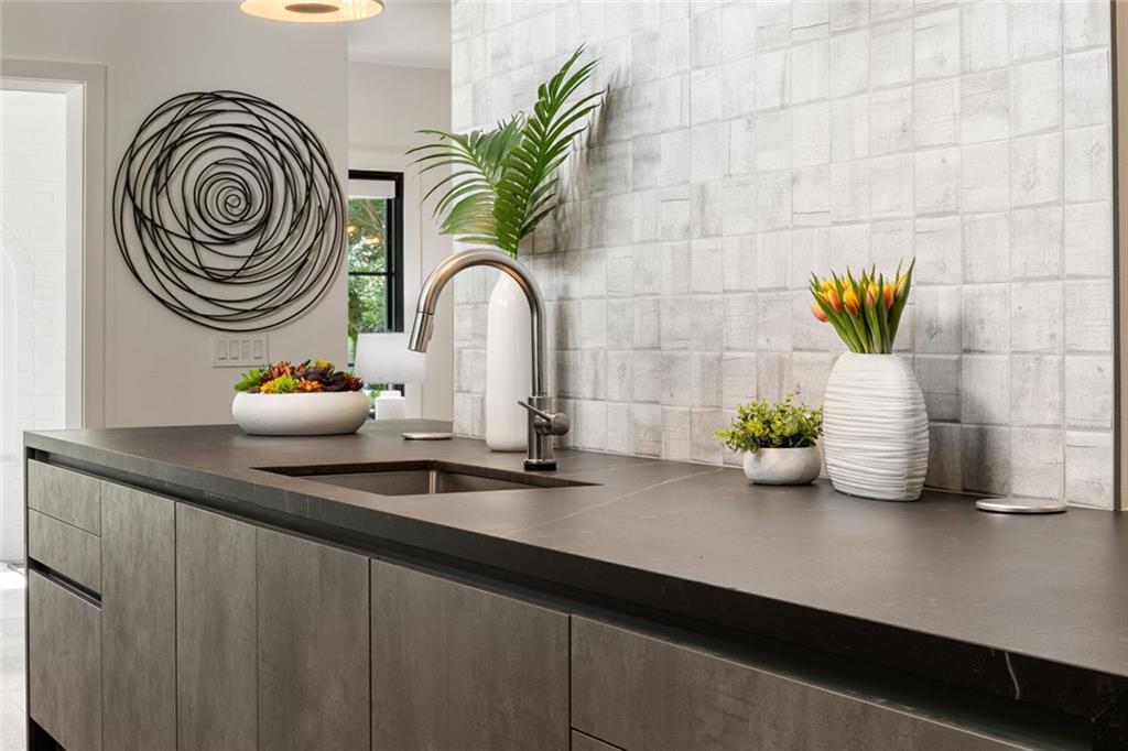 570 Martina Drive NE