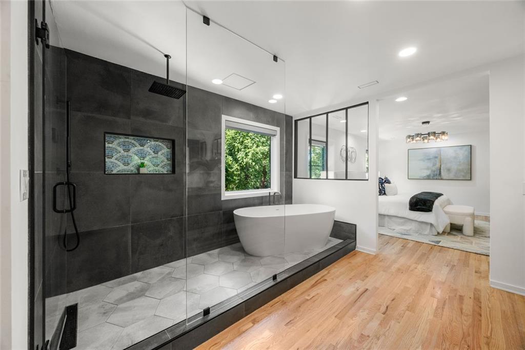 570 Martina Drive NE