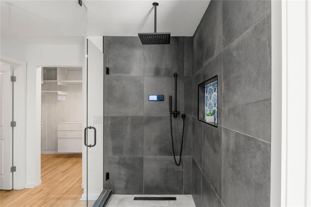 570 Martina Drive NE