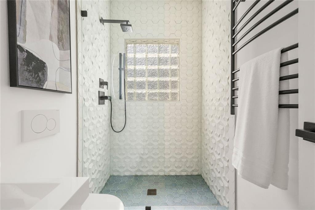 570 Martina Drive NE