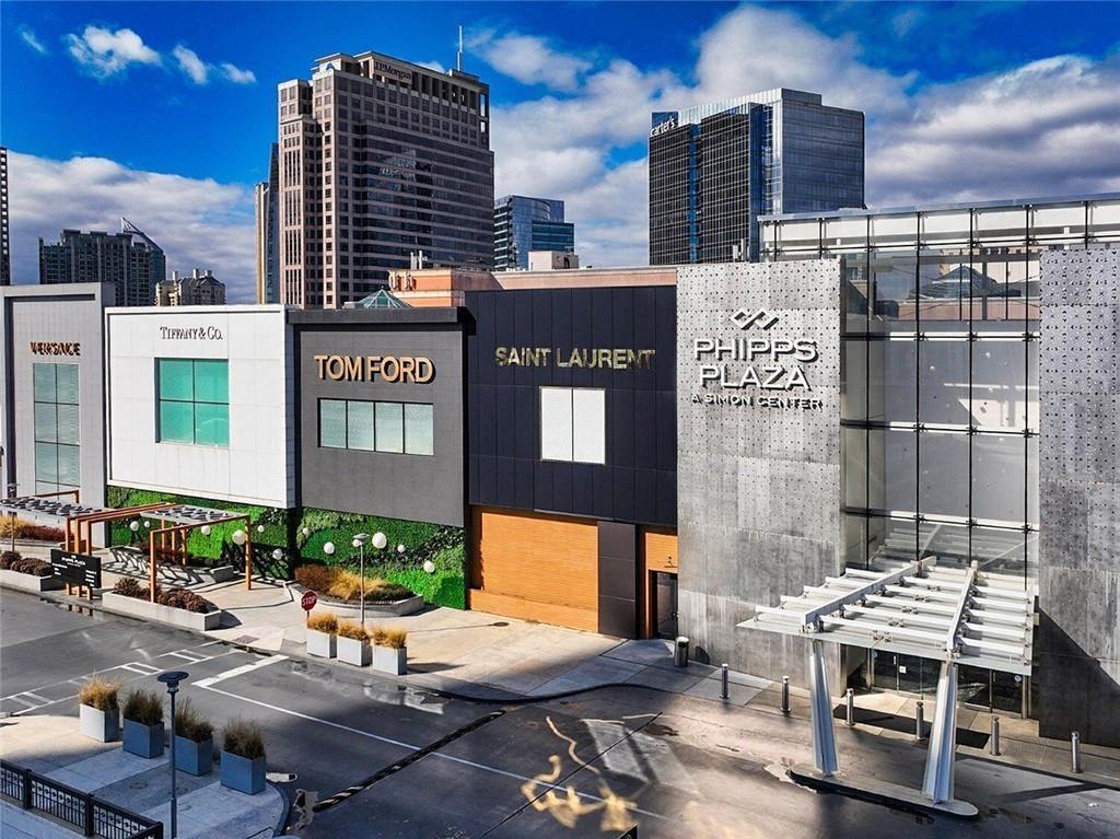 570 Martina Drive NE