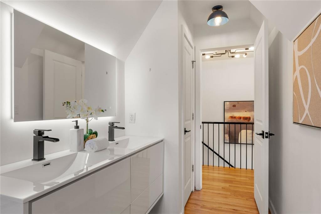 570 Martina Drive NE