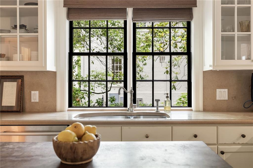 241 Nacoochee Drive NW