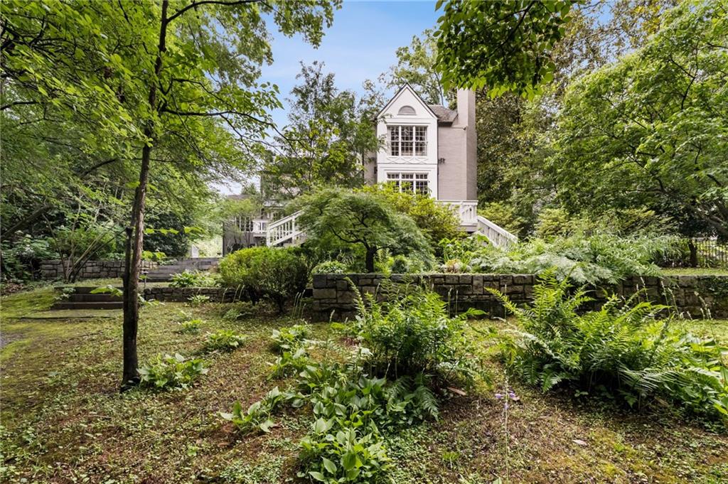 241 Nacoochee Drive NW