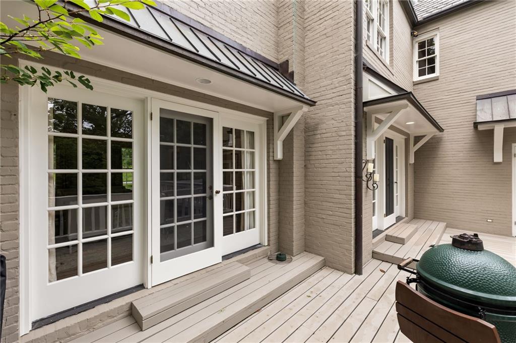 241 Nacoochee Drive NW