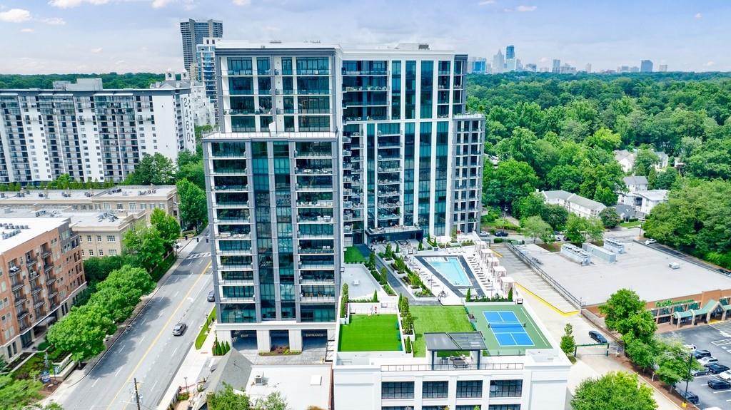 2425 Peachtree Road NE Unit 1806