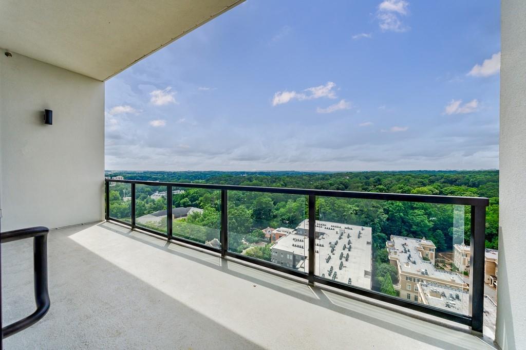 2425 Peachtree Road NE Unit 1806