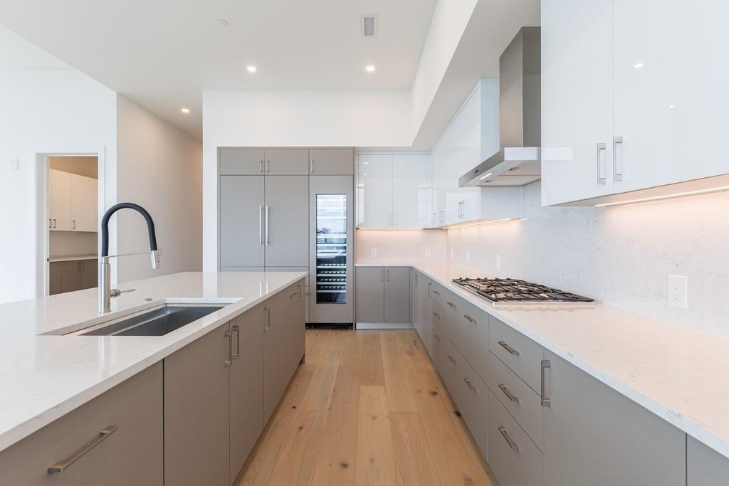 2425 Peachtree Road NE Unit 1806