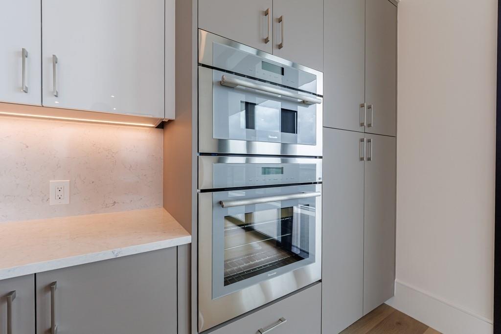 2425 Peachtree Road NE Unit 1806