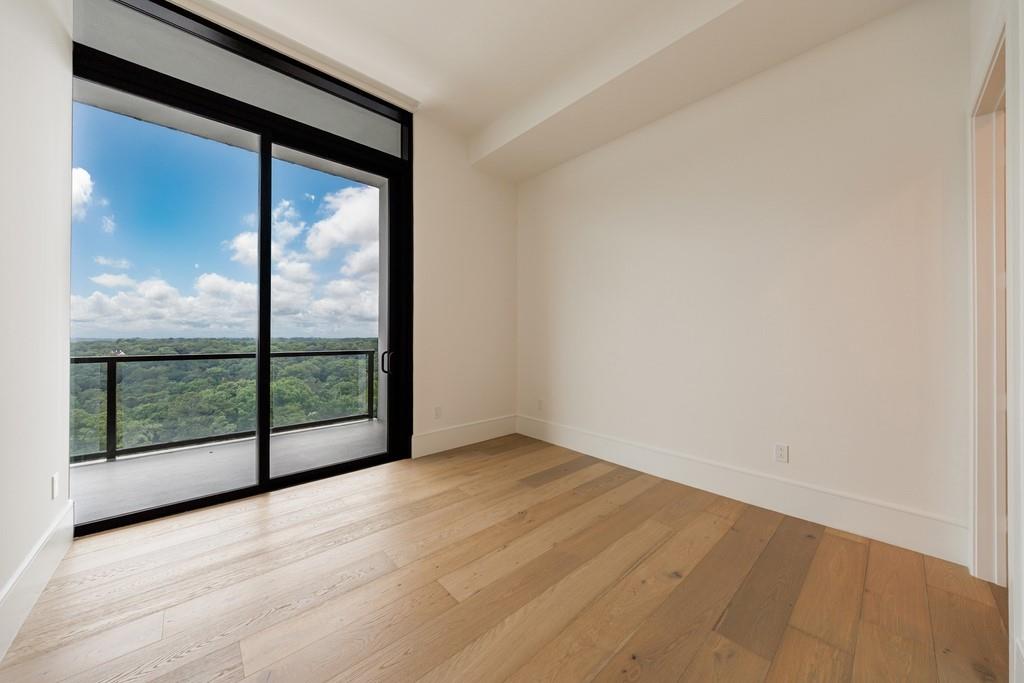 2425 Peachtree Road NE Unit 1806