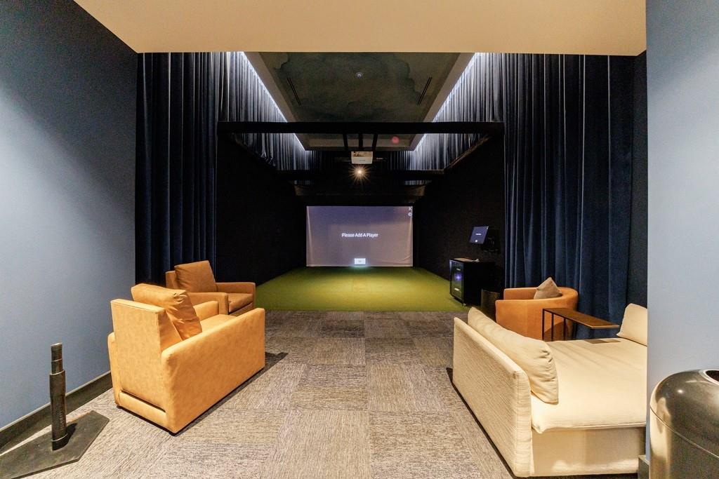 2425 Peachtree Road NE Unit 1806