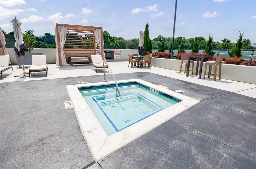 2425 Peachtree Road NE Unit 1806