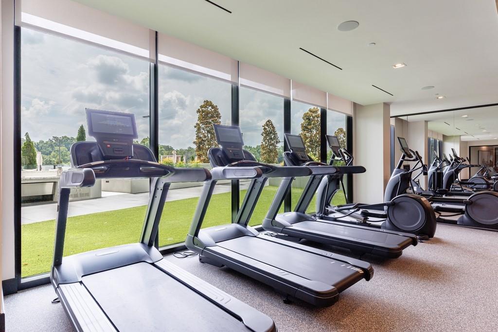 2425 Peachtree Road NE Unit 1806