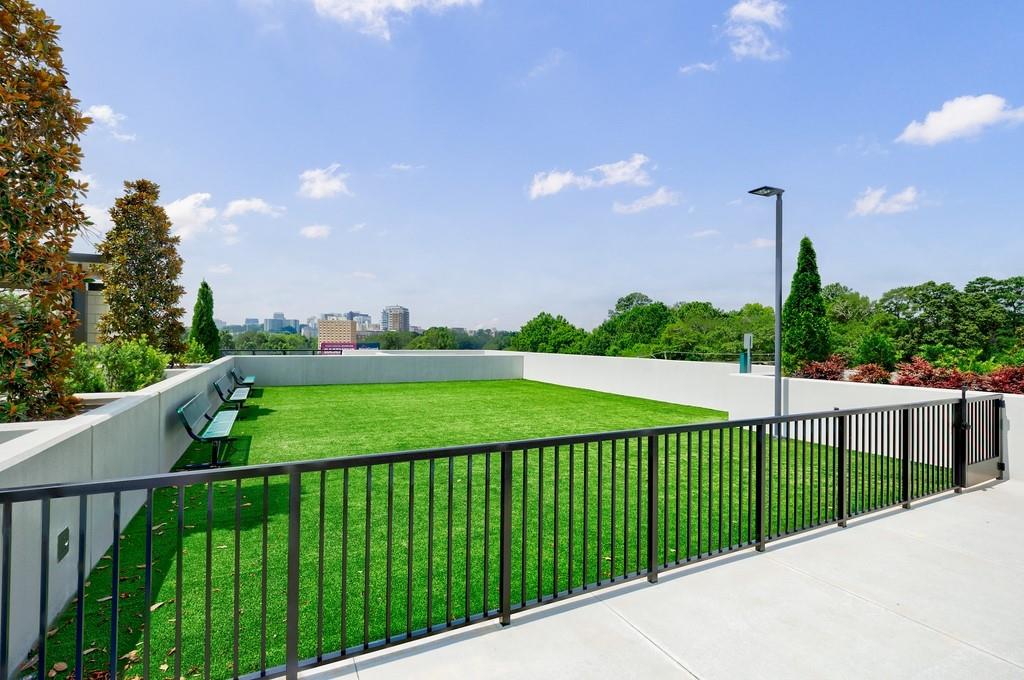 2425 Peachtree Road NE Unit 1806