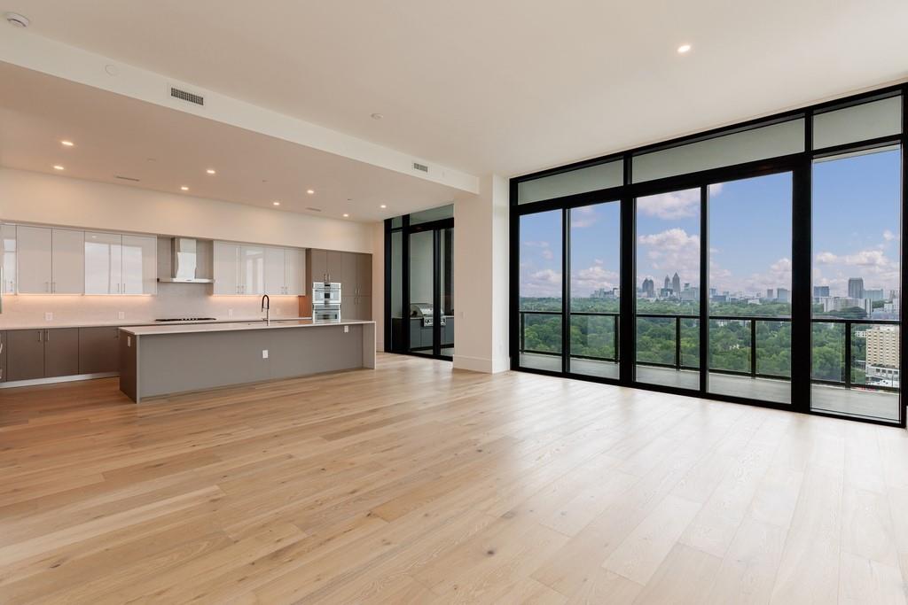 2425 Peachtree Road NE Unit 1806