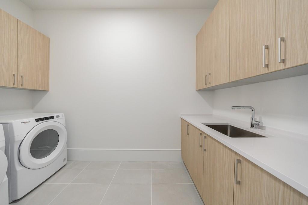 2425 Peachtree Road NE Unit 1806