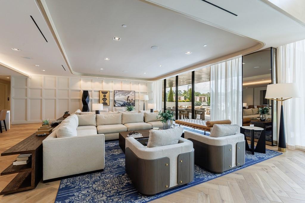 2425 Peachtree Road NE Unit 1806